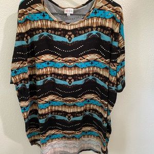 Lularoe Irma tee